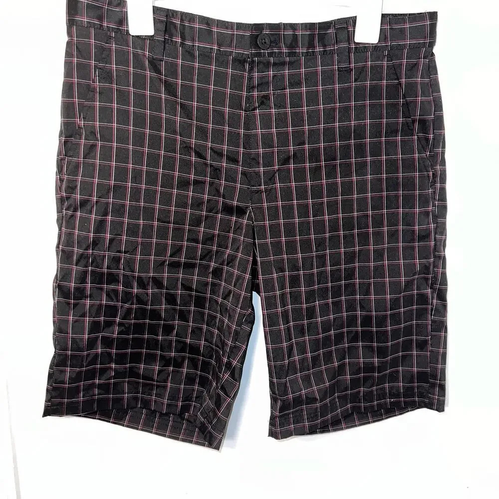 Izod‎ Golf, 34,black gray red plaid stripe Bermuda logo shorts